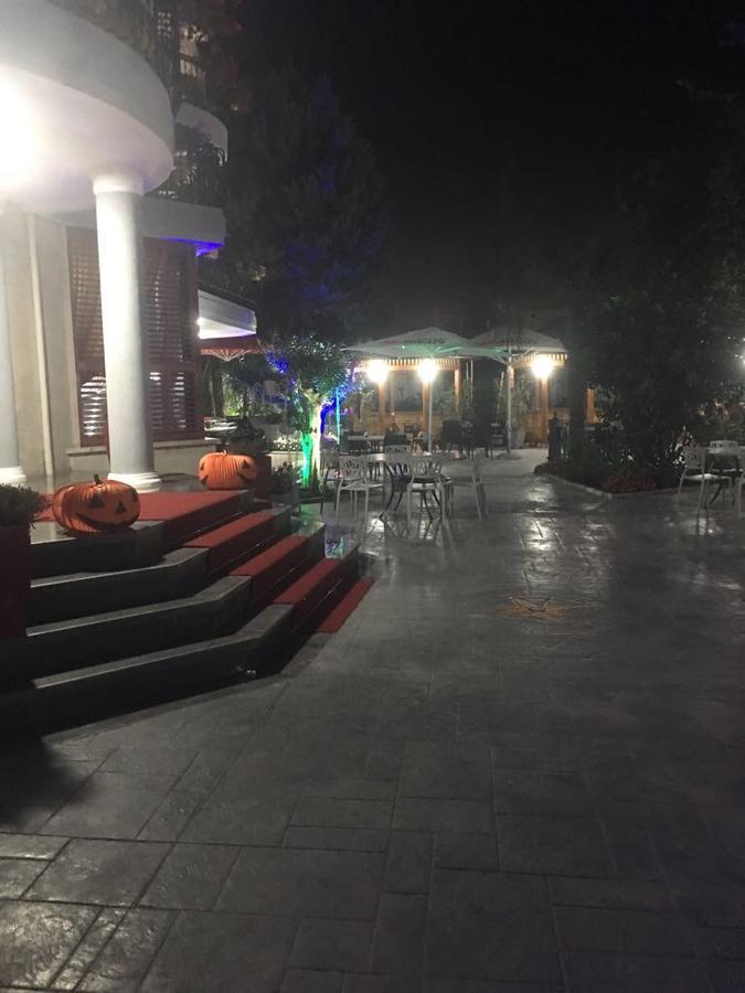 Lux De Paris Tirana
