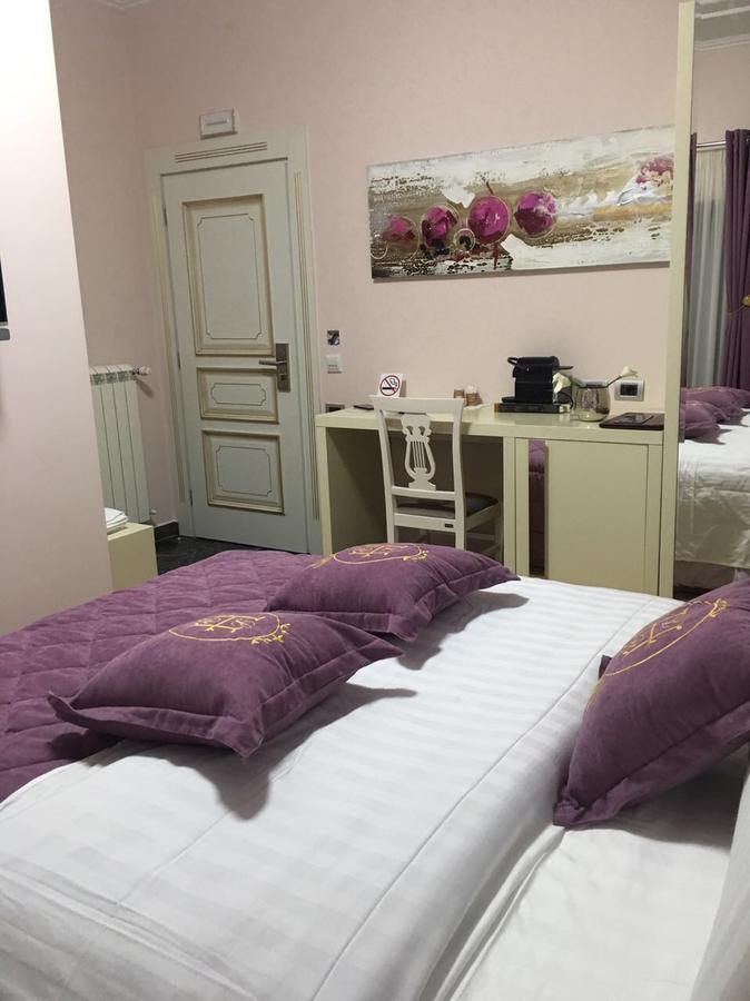 Lux De Paris 4*