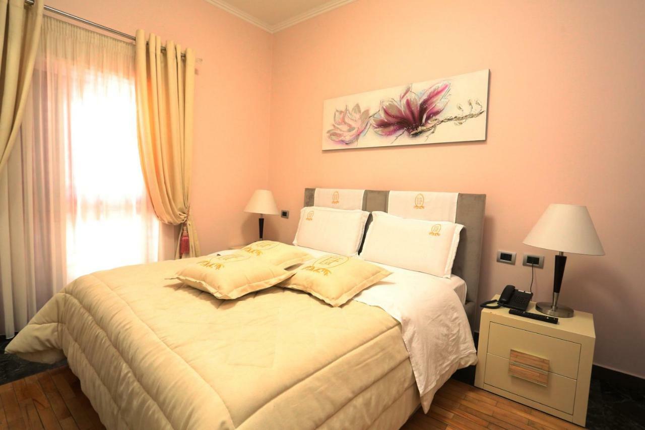 Hotel Lux De Paris 4*