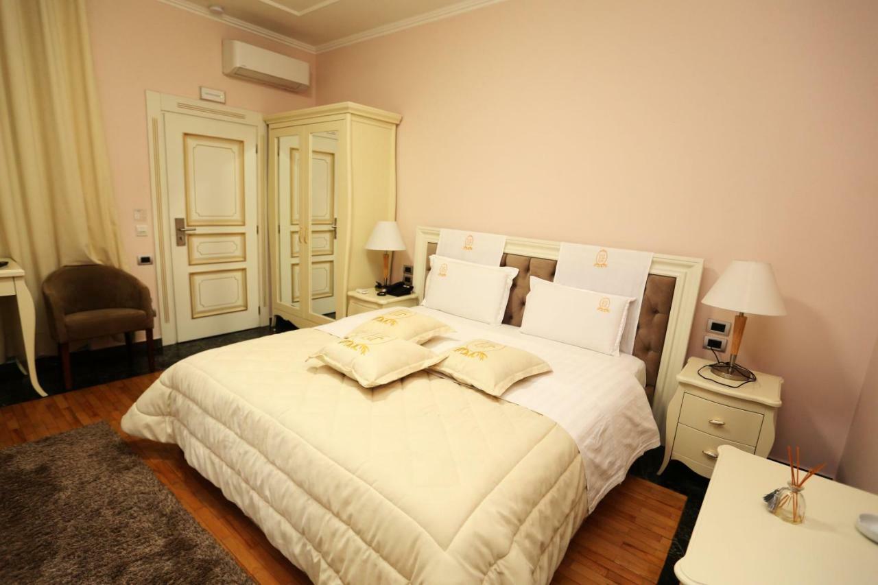 Hotel Lux De Paris