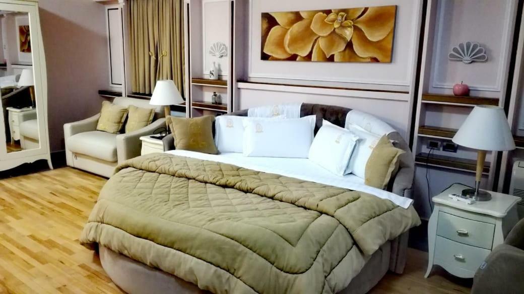 Lux De Paris 4* Tirana
