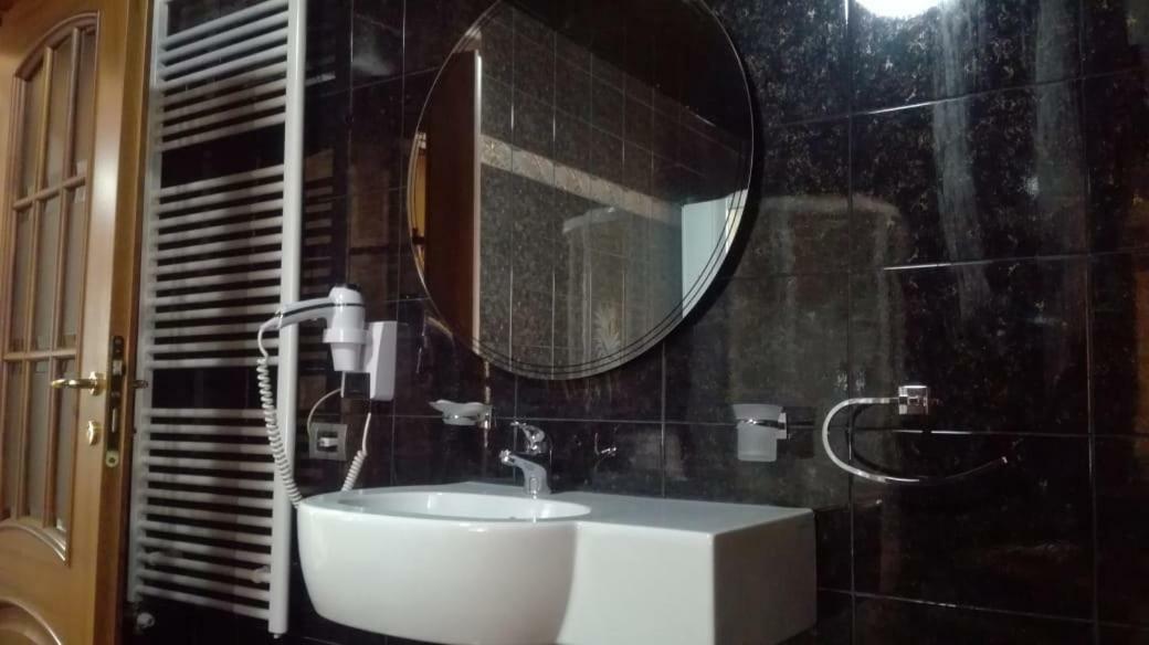Lux De Paris 4*