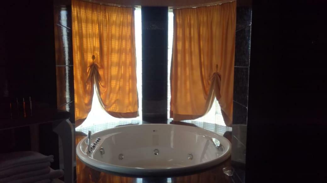 Hotel Lux De Paris Tirana